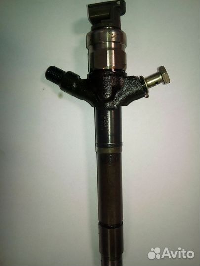 Форсунки топливные б/у 23670-0R020