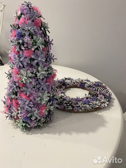 Венок из шишек елочка