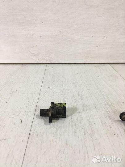 Датчик ABS задний mazda 3 BK 2.0 мт седан