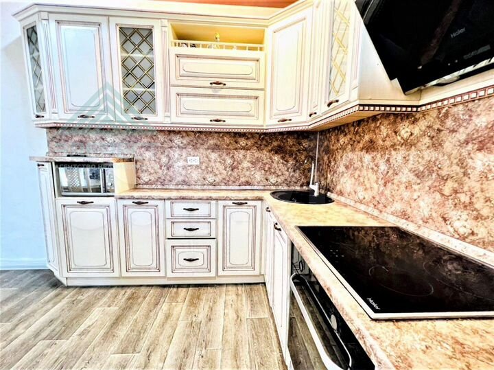 Дом 255,3 м² на участке 13,1 сот.