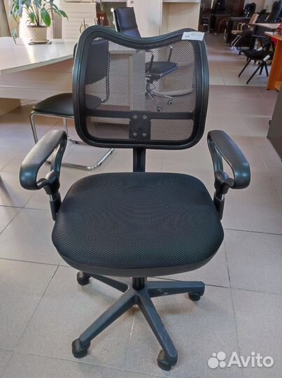 Офисное кресло бюрократ