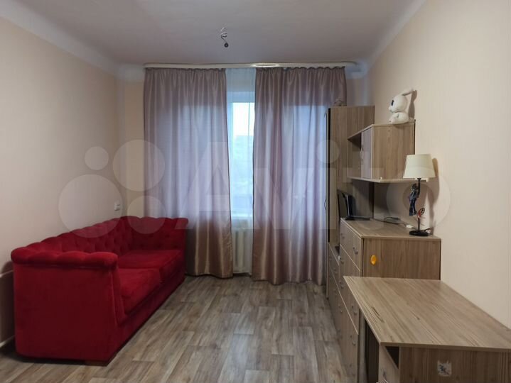 2-к. квартира, 42 м², 3/5 эт.