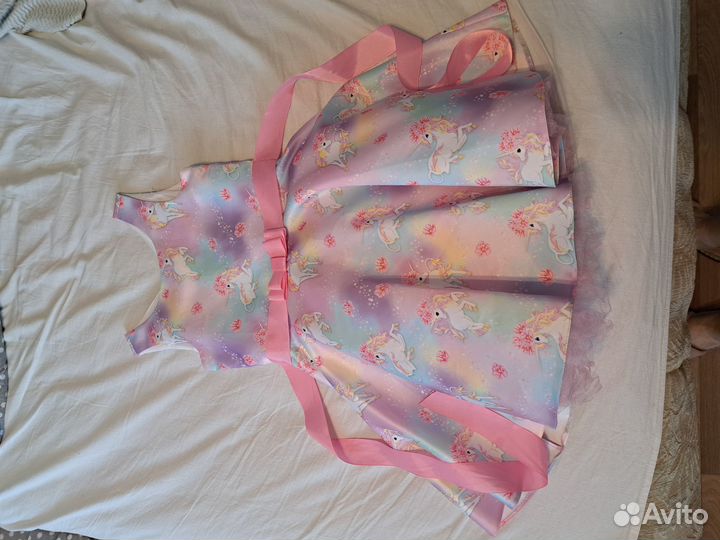 Платья нарядное 134 почти новое