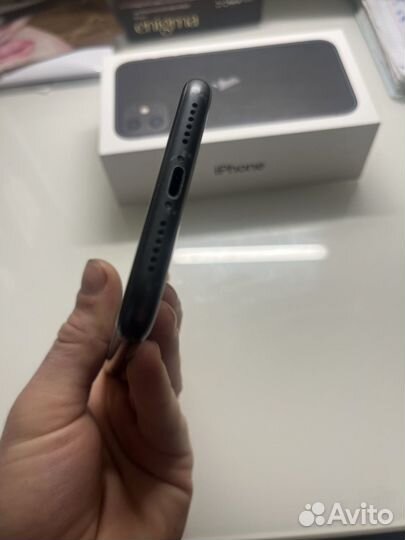 iPhone 11, 64 ГБ