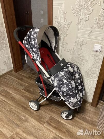 Прогулочная коляска