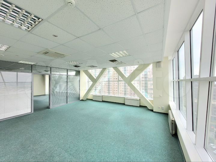 Офисы в бизнес - центре, от 124 до 250 м²