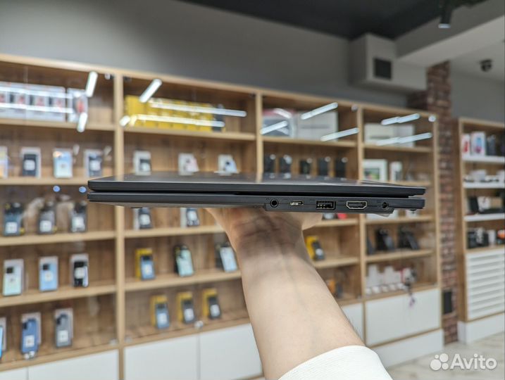 Asus Vivobook GO 15 Oled 16/512 (R5-7520U) Black