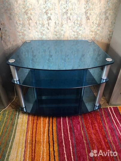 Тумба под тв (и не только) из стекла и металла