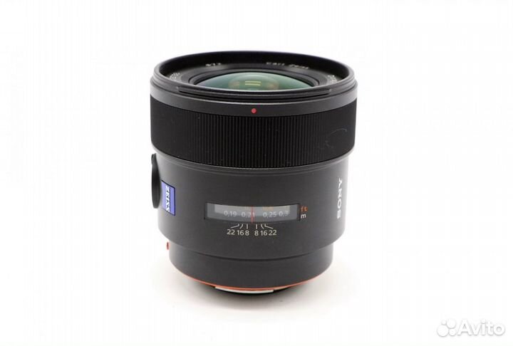 Sony Carl Zeiss Distagon T* 24mm f/2.0 ZA SSM (SAL
