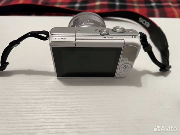 Фотоаппарат Canon EOS M10 EF-M 15-45mm IS STM Kit