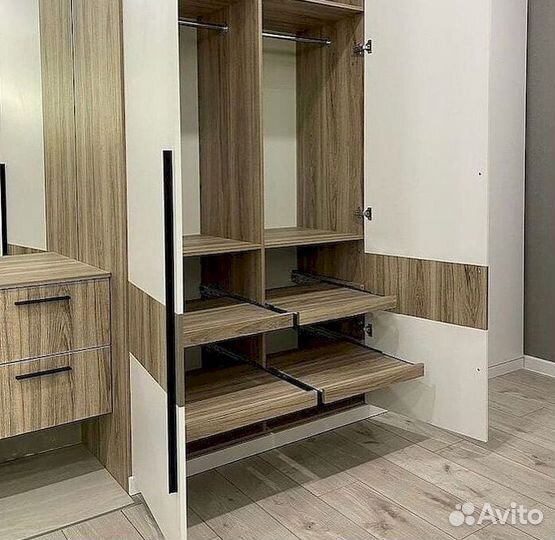 Черный шкаф