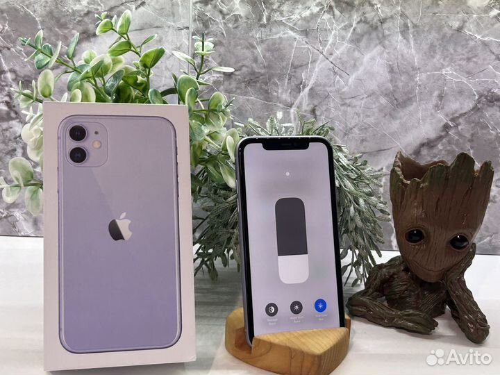 iPhone 11, 64 ГБ