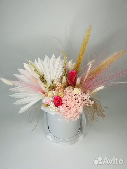 Композиция из сухоцветов