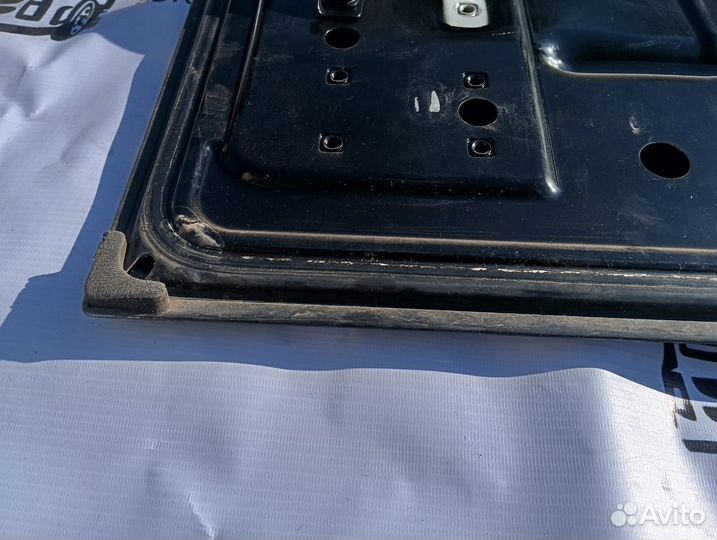 Крышка (дверца) бордочка volvo fm вольво фм