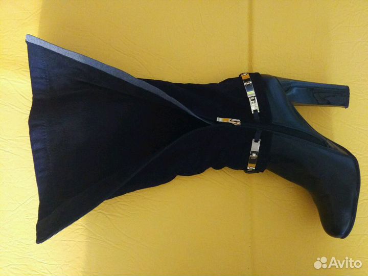 Продам женские сапоги