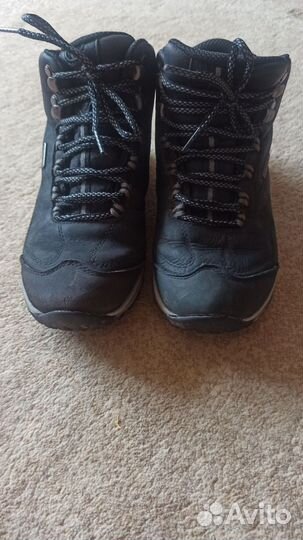 Треккинговые ботинки