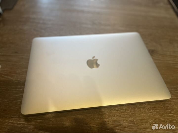 Macbook air 13 м1 chip 256гб