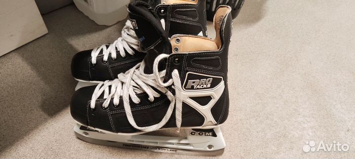 Коньки хоккейные ccm