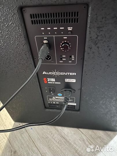 Активный компактный сабвуфер