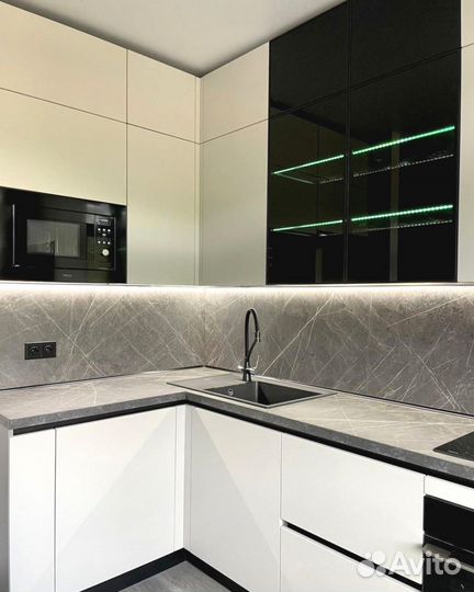 Шкафы купе на заказ в спальню