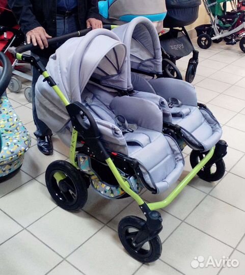 Коляска для двойни