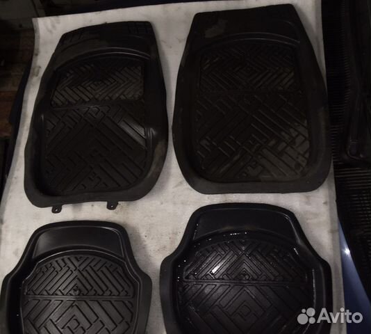 Автомобильные коврики универсальные