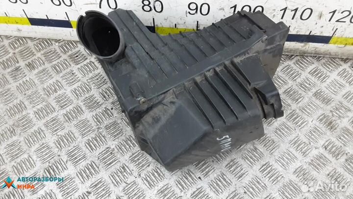 Корпус воздушного фильтра Citroen C5 2 2008