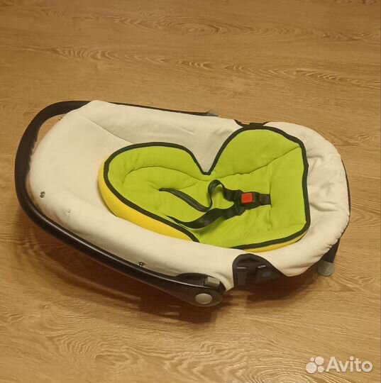 Детское кресло-люлька автомобильное