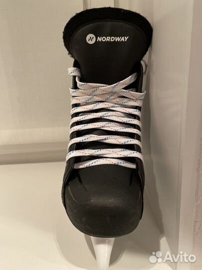 Коньки хоккейные