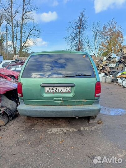 Разбор на запчасти Chrysler Voyager 3