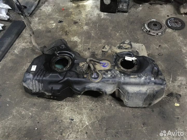 Бак топливный (Volkswagen Tiguan)