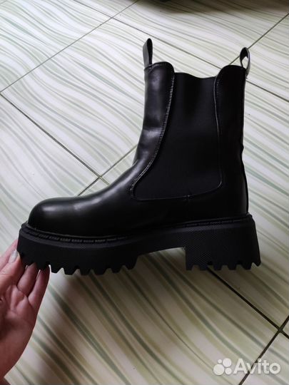 Новые зимние ботинки 40