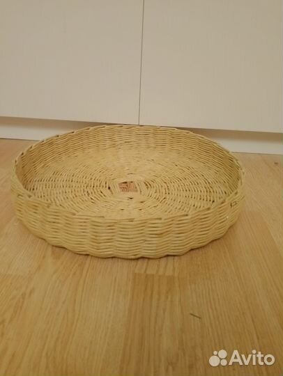 Плетеный поднос