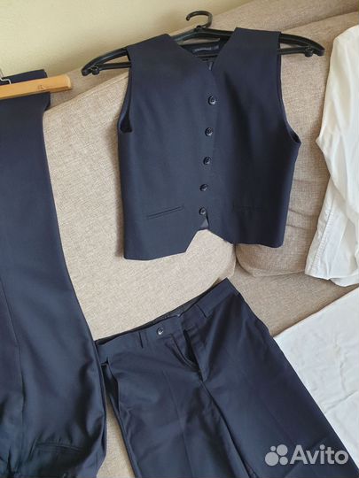 Школьные брюки, рубашки, жилет (пакет на 140рост)