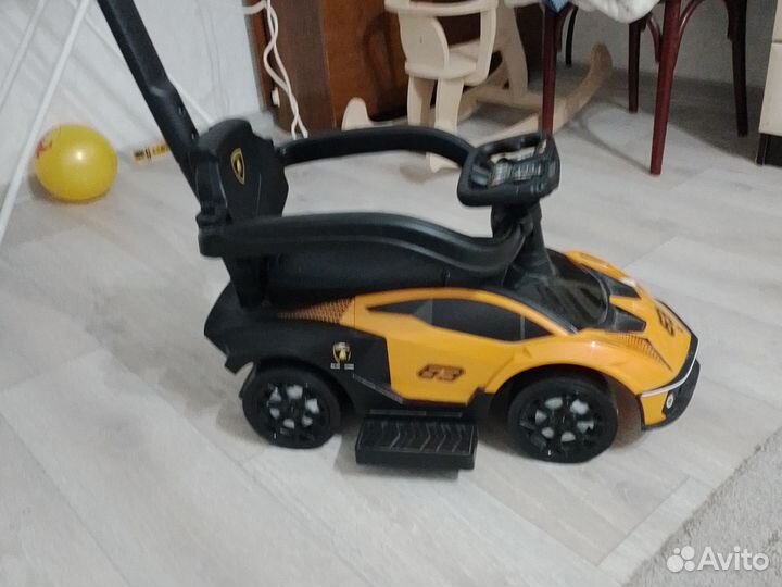 Детская машинка каталка с ручкой бу