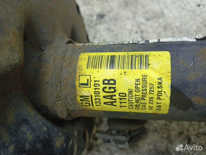 Стойка подвески передняя левая Opel Astra J