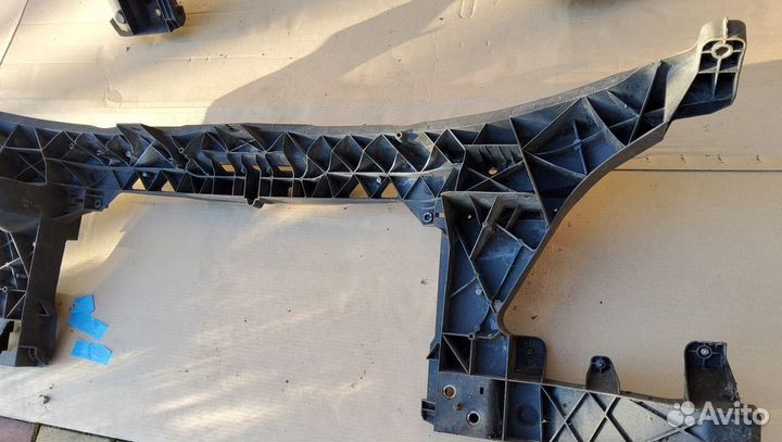 Панель радиатора Mercedes Sprinter W906