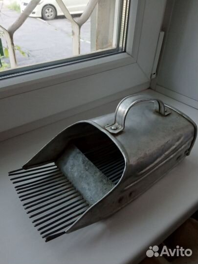 Совок для сбора ягод