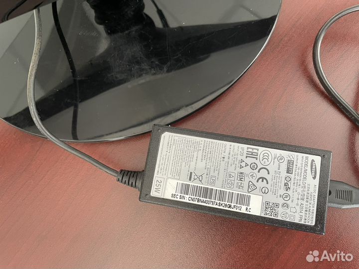 Монитор Samsung s22D300