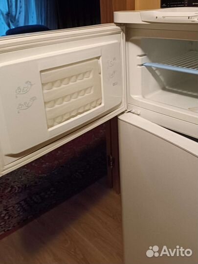 Холодильник б/у Indesit