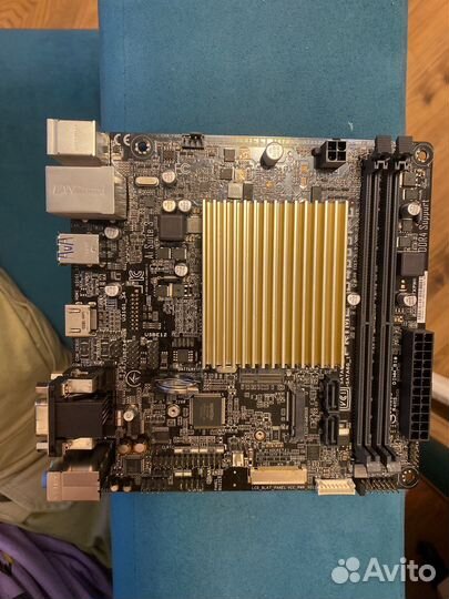 Материнская плата asus prime j4005i-c