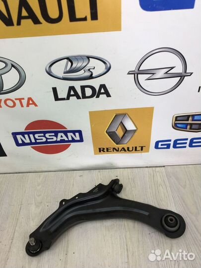 Рычаг подвески Renault megane 2 Лев