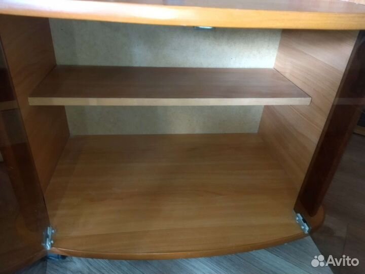 Тумба под телевизор