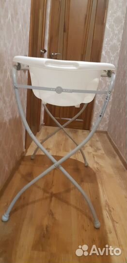 Детская ванночка для купания с подставкой
