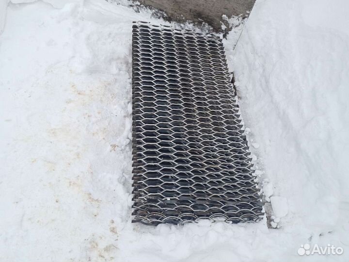 Антипробуксовочный лист 0.5х1м