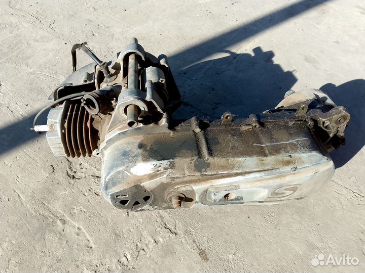 Запчасти двигатель скутер