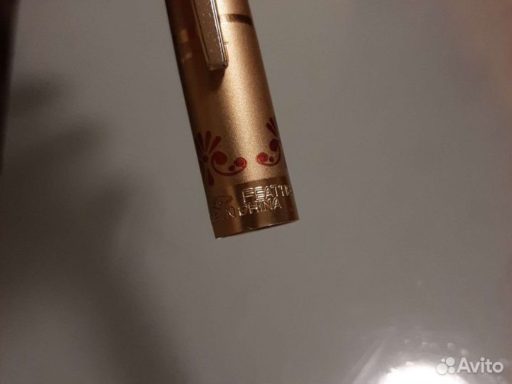 Новая перьевая ручка White Feather