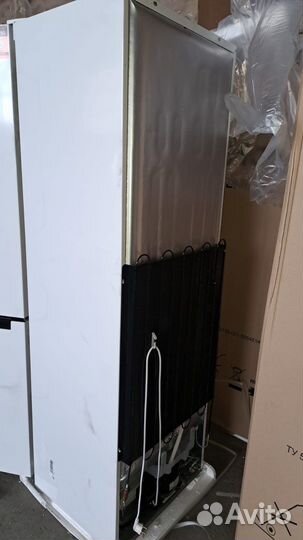 Продам Холодильник Индезит