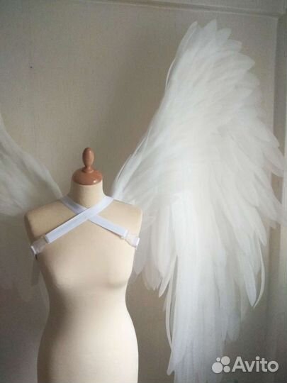 Шикарные белые крылья