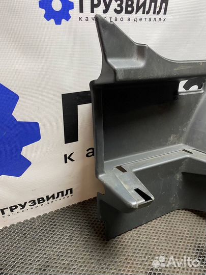 Корпус подножки левый Volvo FMX 82644146